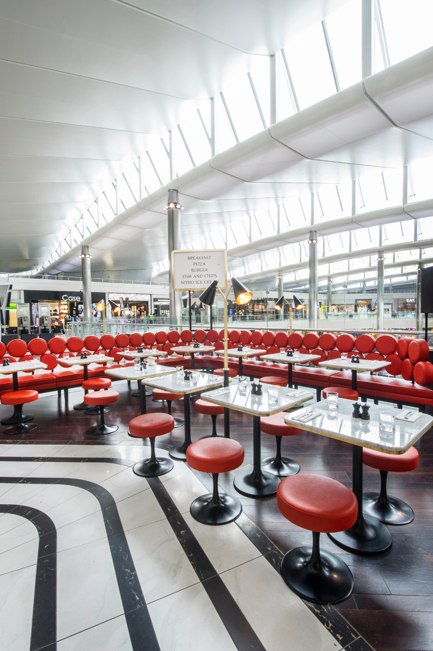 希思罗机场二号航站楼冰淇淋咖啡馆室内设计丨阿芙罗狄蒂·克拉斯(受启发创作)-24