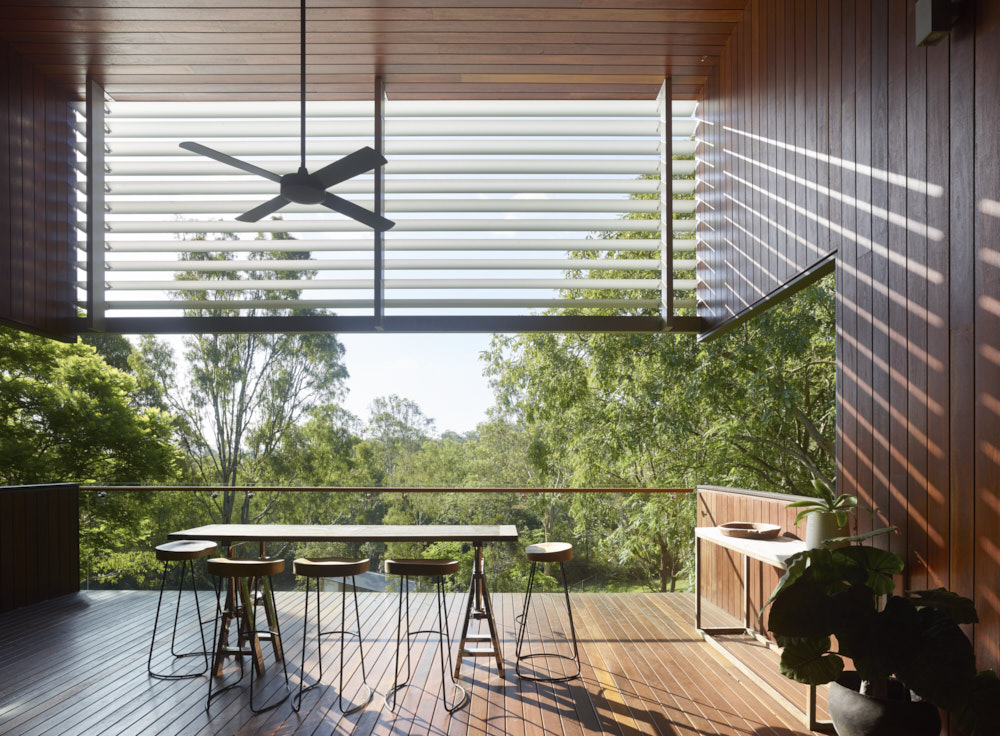 鹿 hurst 别墅 | 现代主义倾向的透明与坚实之作-26