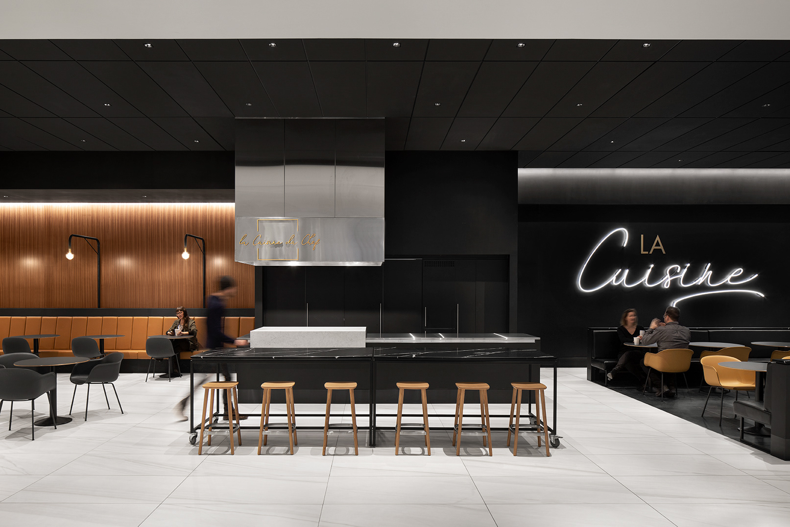 蒙特利尔“La Cuisine”美食广场,打造静谧奢华用餐空间-7