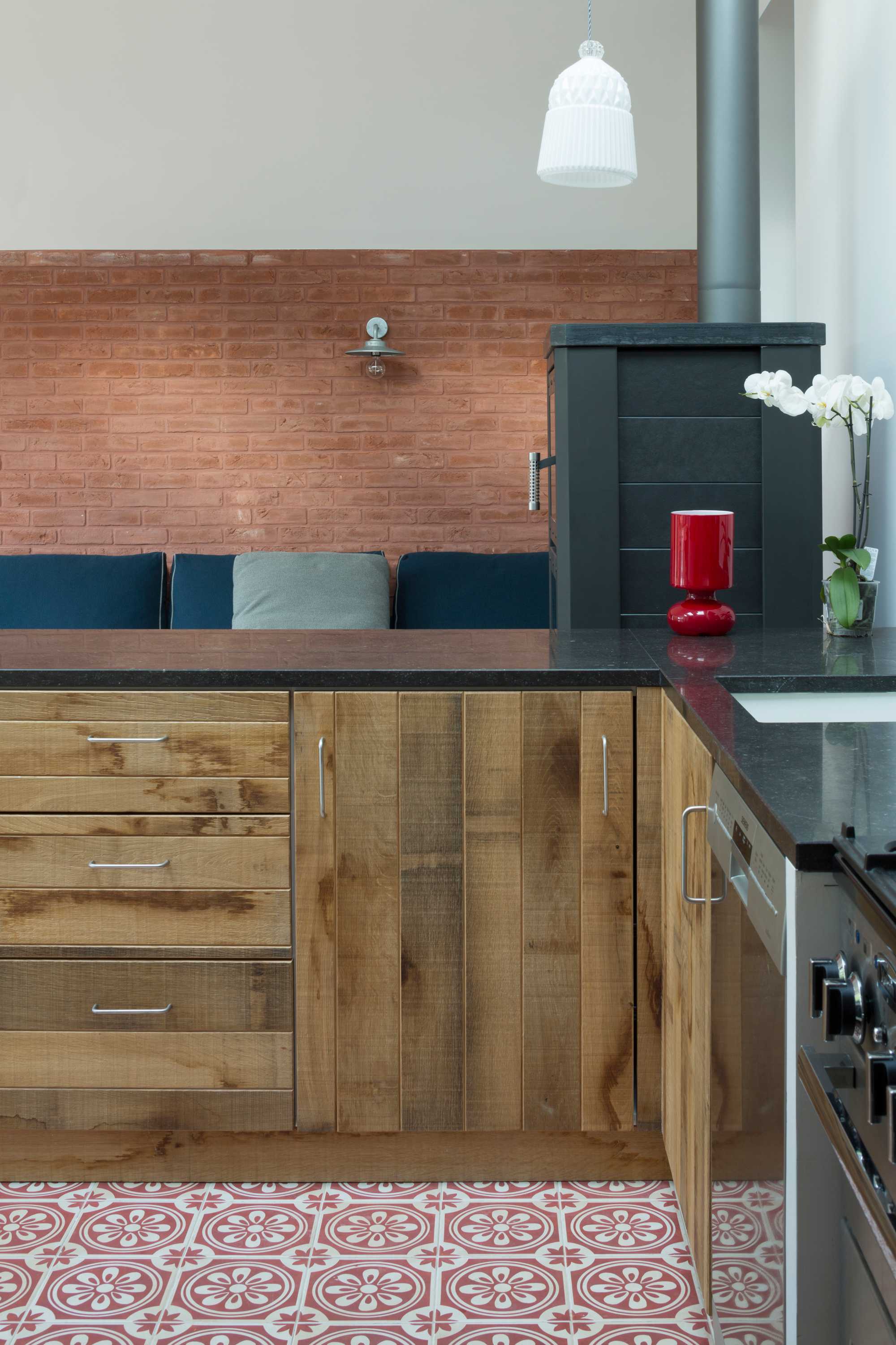 铁路侧的磨石屋改造-11