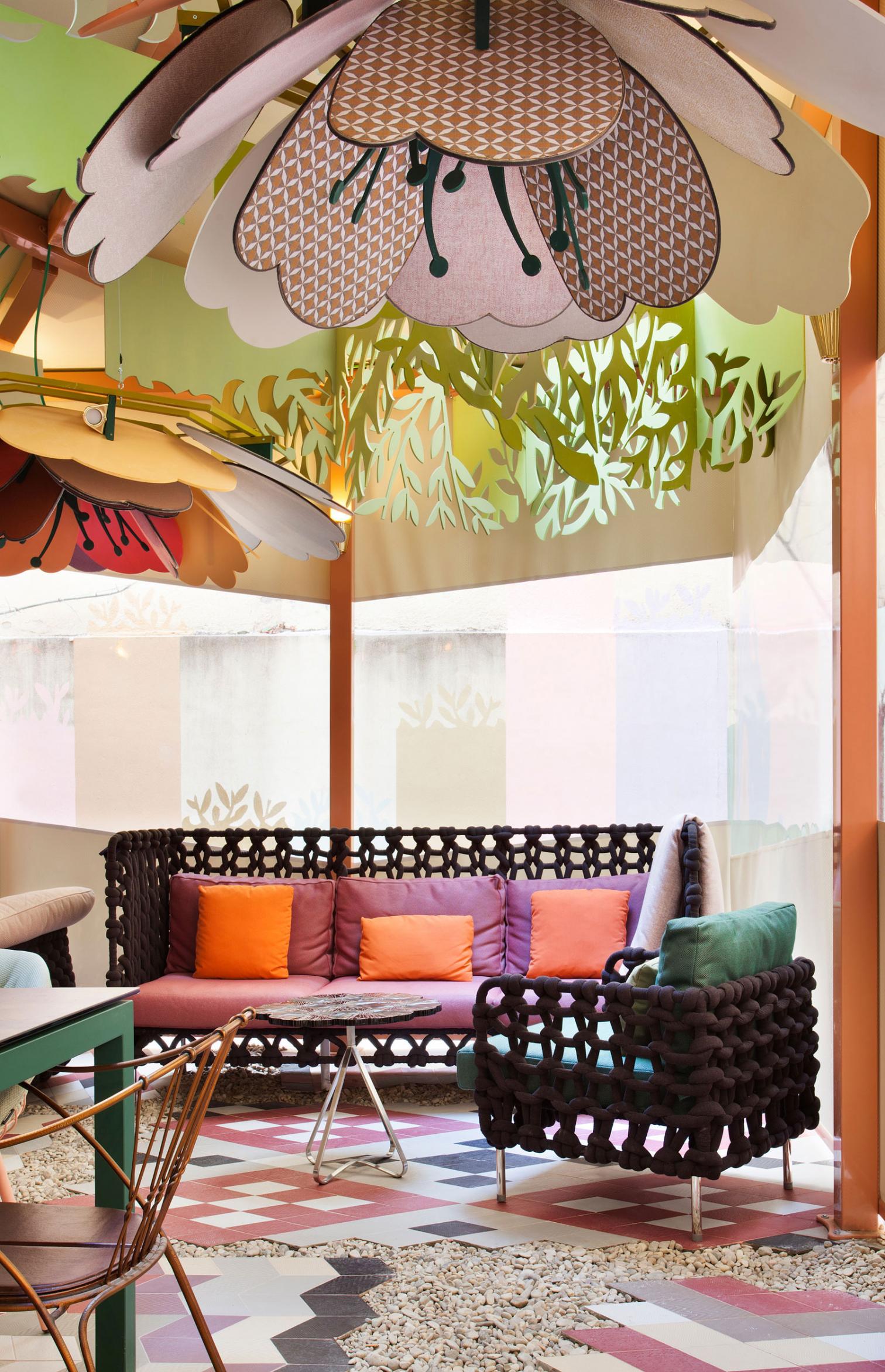 Sunbrella 在 Casa Decor 的“大花卉”空间-5
