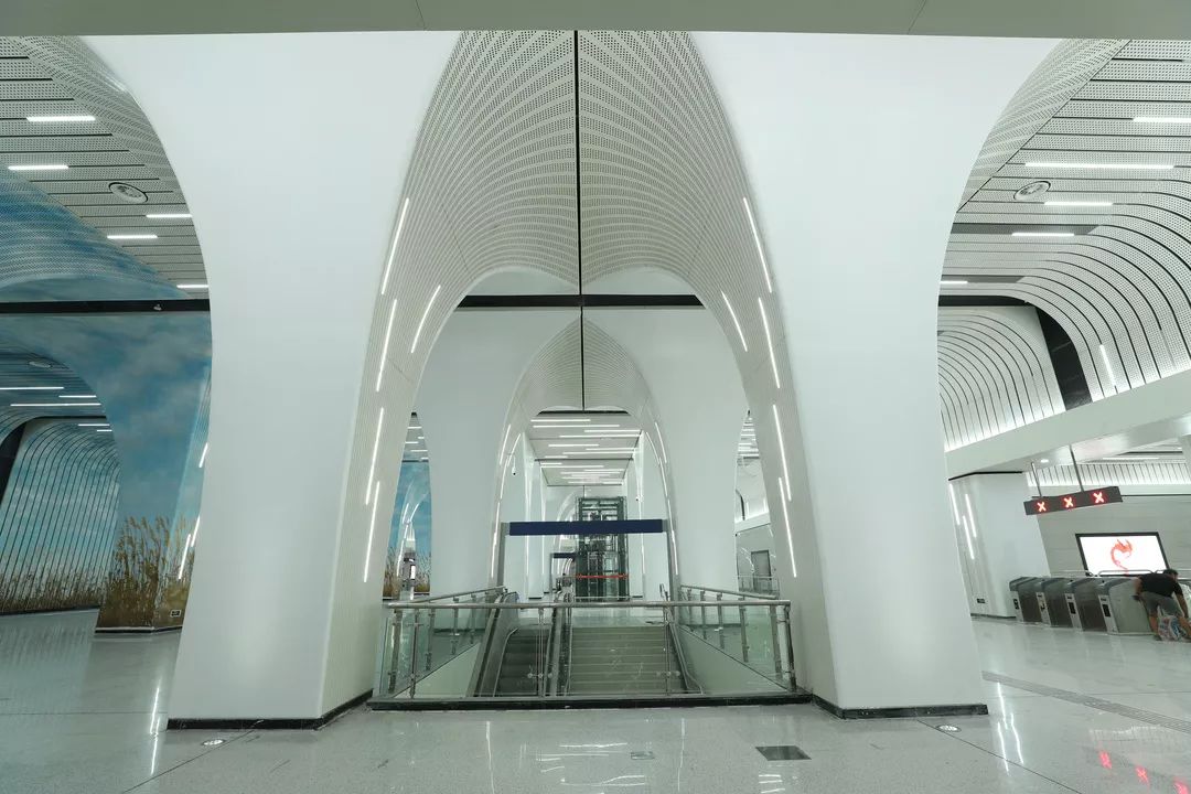 武汉首座四层地铁车站惊艳亮相-49