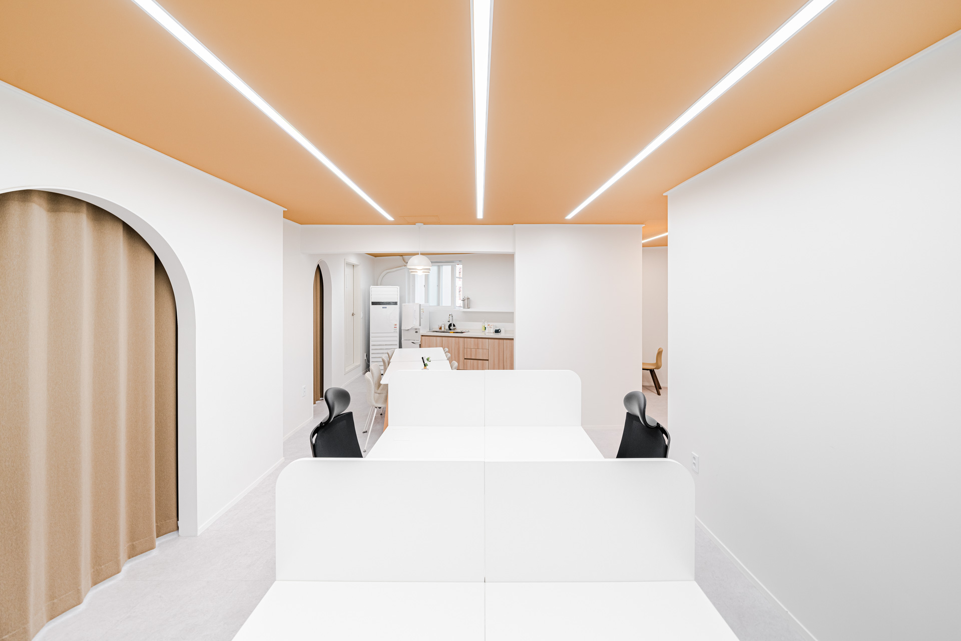 韩国 27 平米办公室，极简设计展现无限可能-3