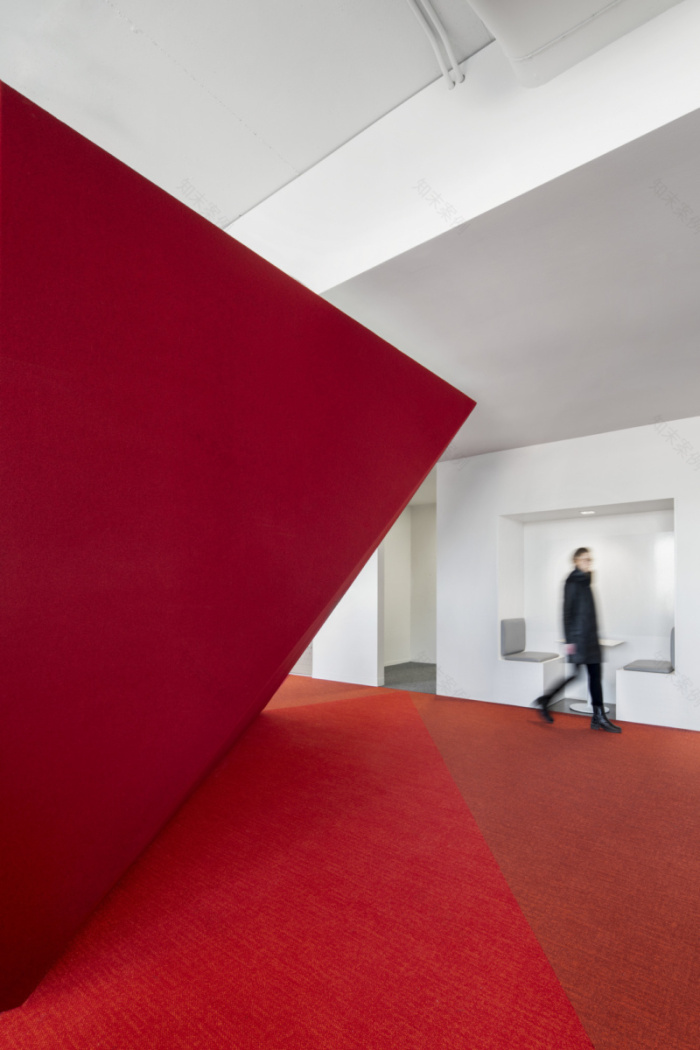 Autodesk 蒙特利尔办公室 · 数字设计灵感的空间重塑-19