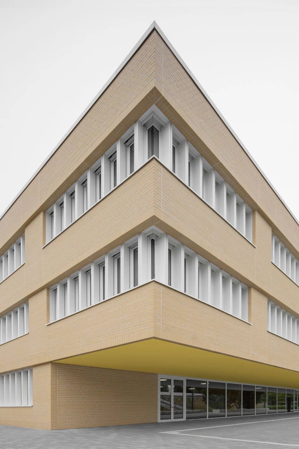 汉诺威应用科学与艺术大学新学生中心大楼丨德国汉诺威丨舒尔茨和舒尔茨建筑事务所-30