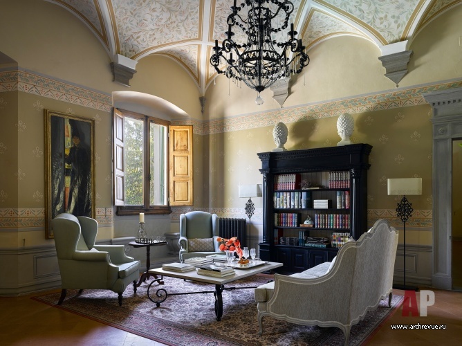 意大利托斯卡纳带壁画历史别墅修复丨娜塔莉亚·潘秋希娜-26