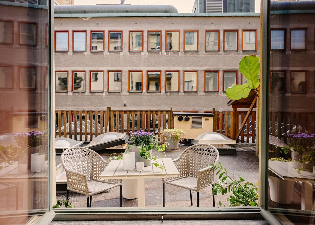 瑞典风格公寓 | 色彩碰撞的宁静空间-23