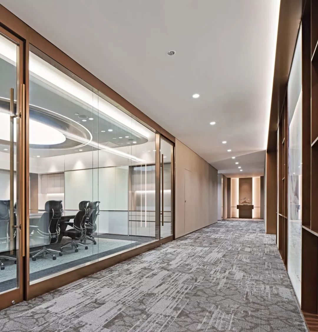 国泰君安期货 | 色彩缤纷的金融才俊办公空间-31