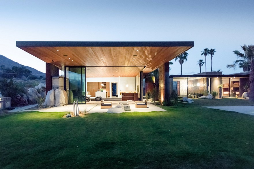 Little Tuscany Retreat Absorbs the 360 Degrees of Captivating Mountain Views-6