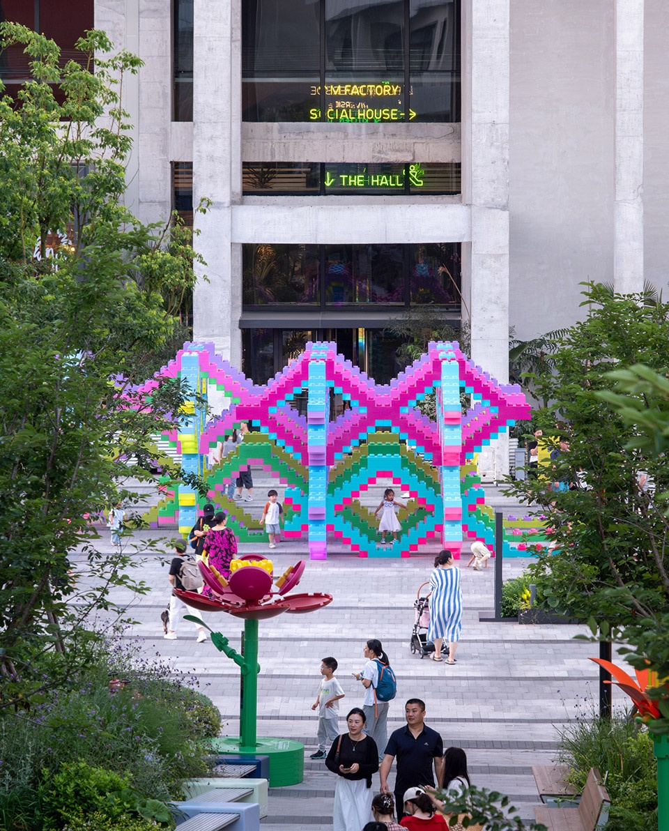 乐高® “世界玩乐节” – 《织光乐园》公共艺术装置丨中国上海丨大星吉子工作室-67