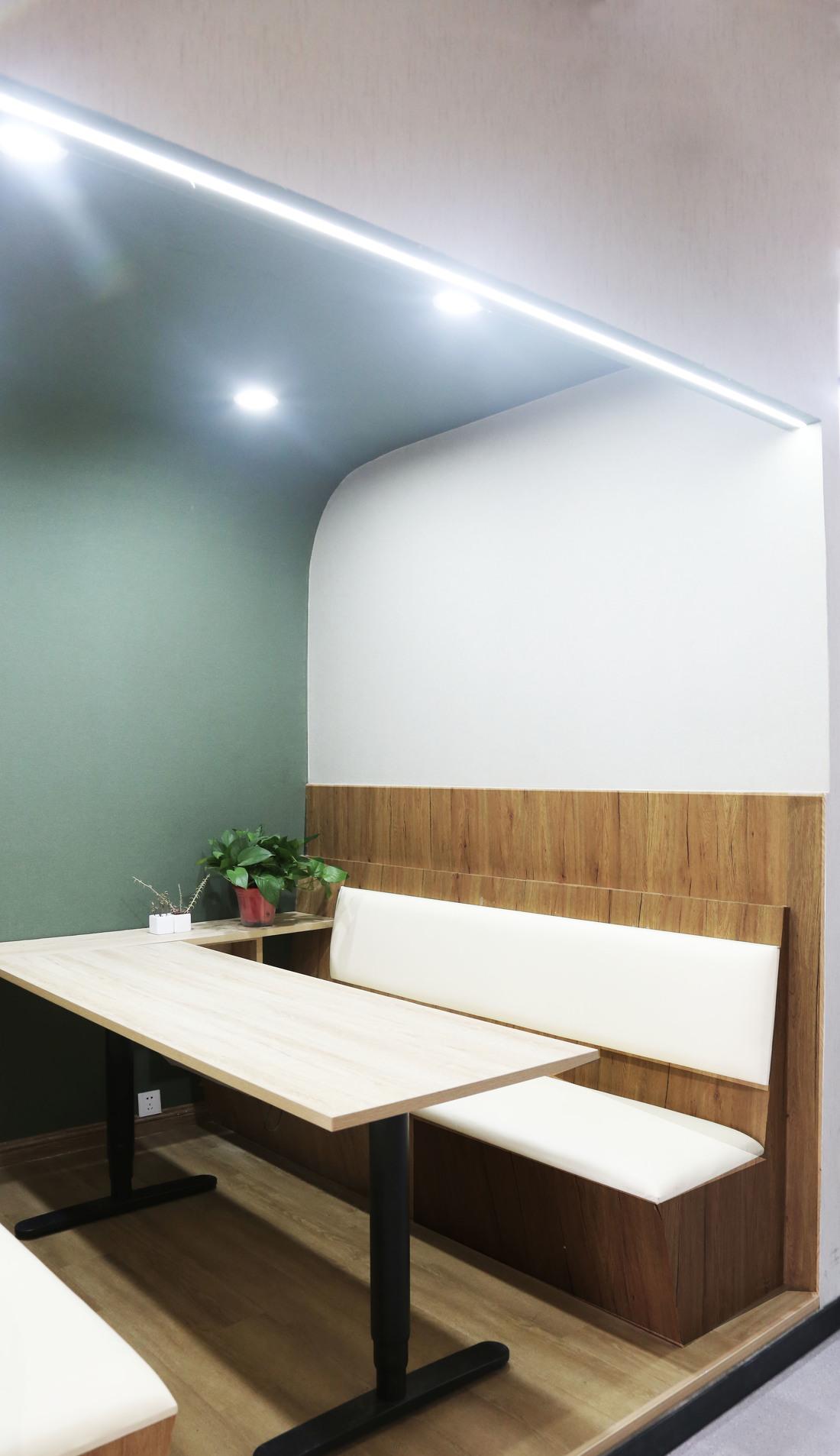 
《工作中的家》 -8