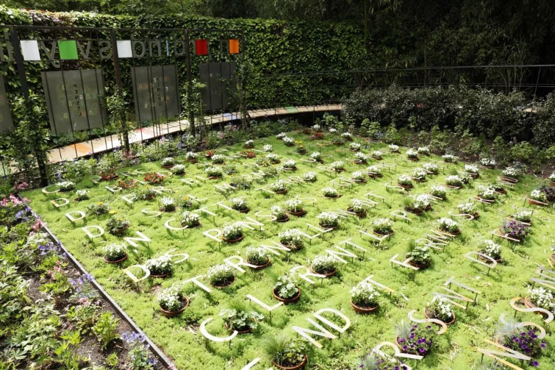 空间中的排版:一波“文字+景观”案例-93