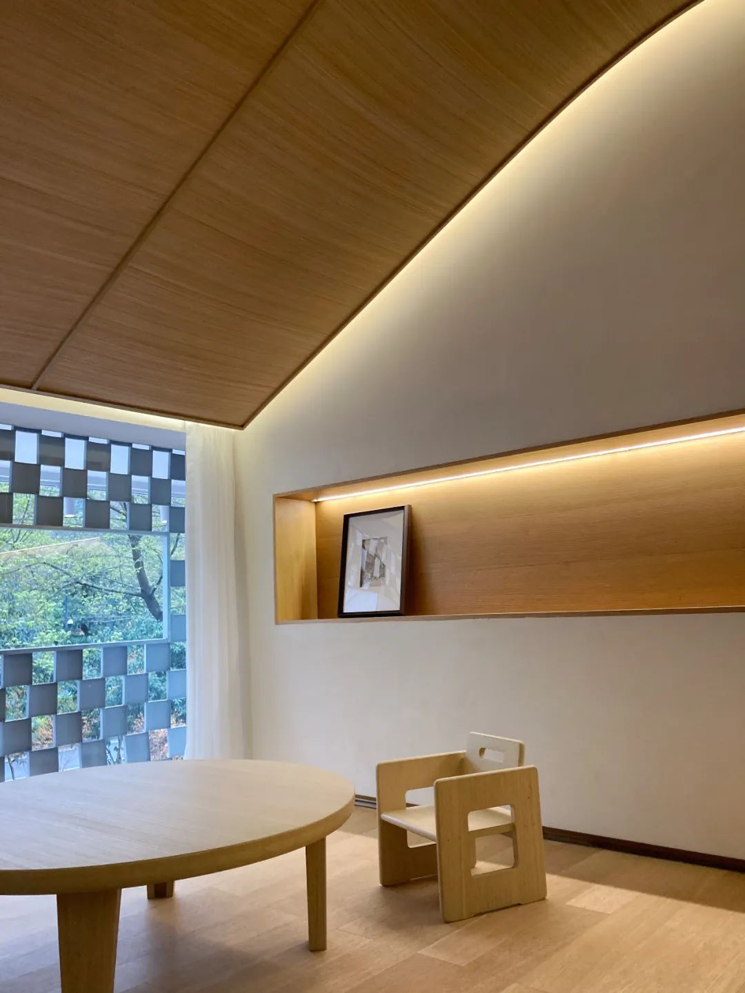 藤编、原木、大理石，自然稳重的空间气场｜寻常设计-42