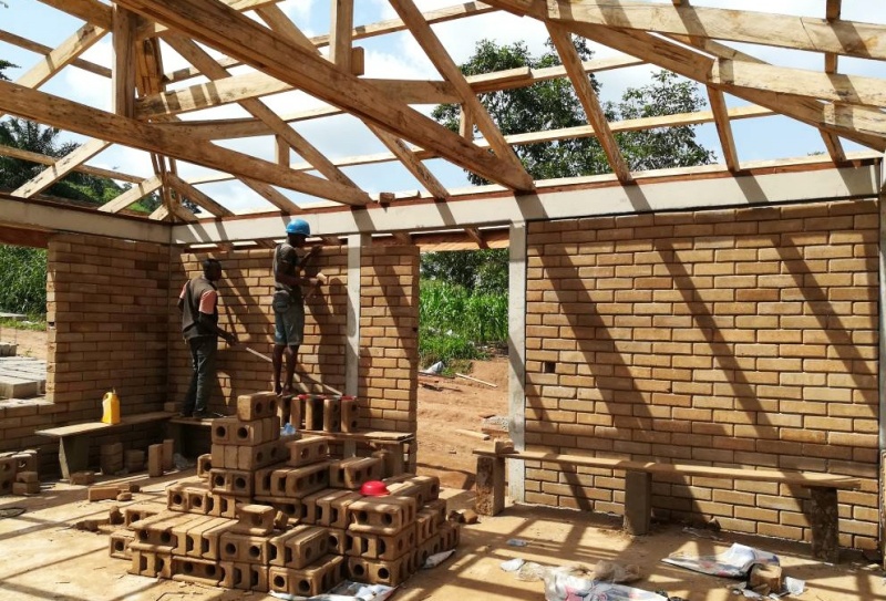 加纳达芒社区学校-56