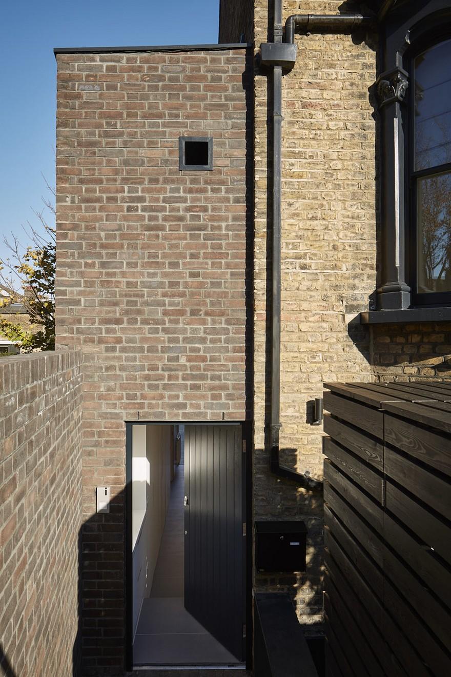 伦敦梯田屋翻新记 | 创新双层入口与家庭生活中心-1