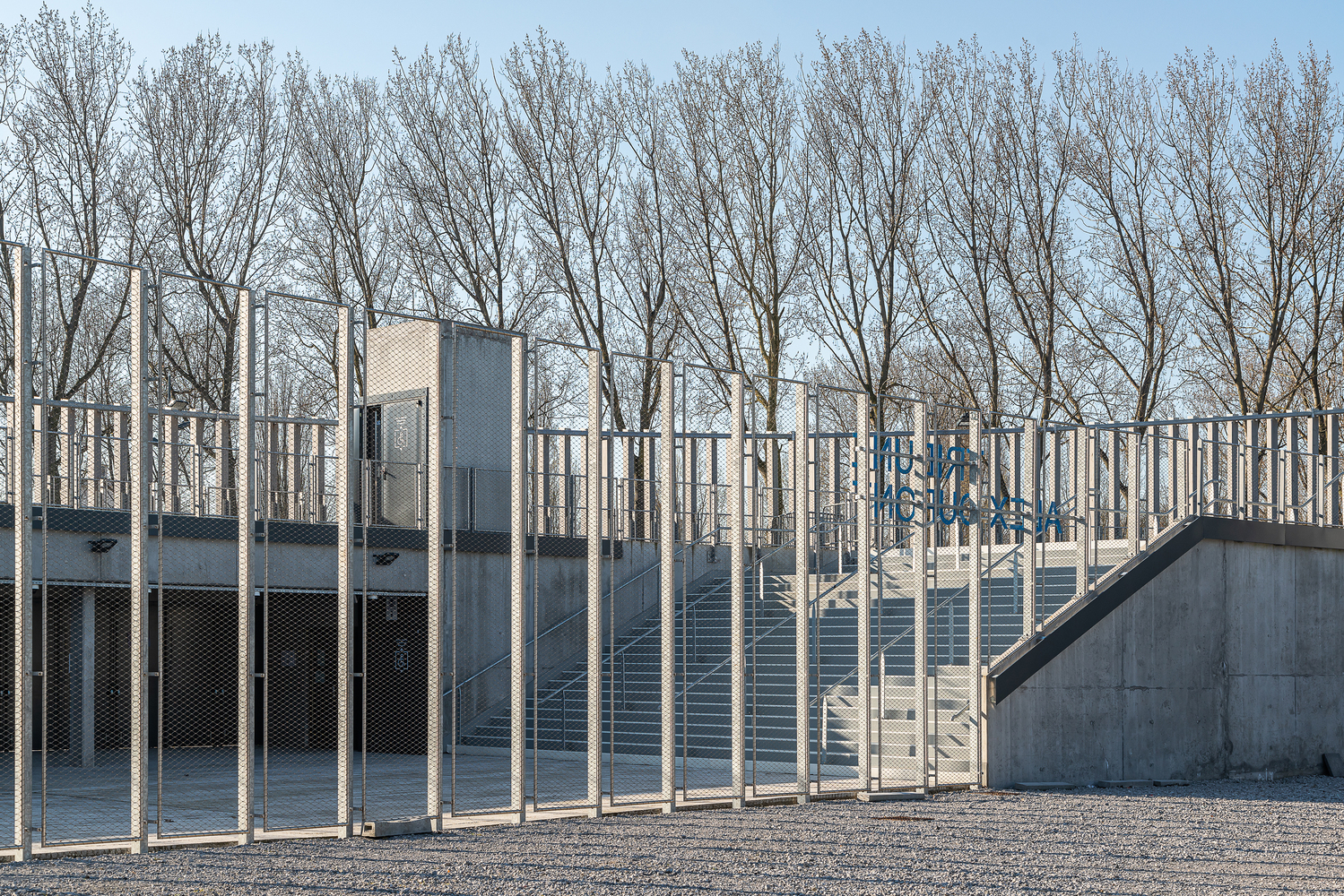 Tribut Stadium 足球场丨法国-44