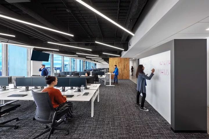 纽约缤客办公室——工业风中的协作与创新-21