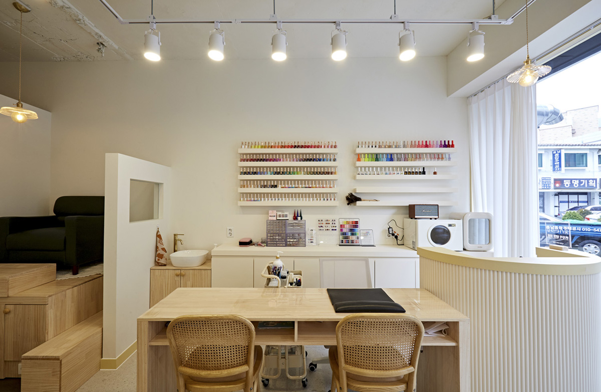 10 坪温馨北欧风小店，低成本打造简洁纯净空间-9