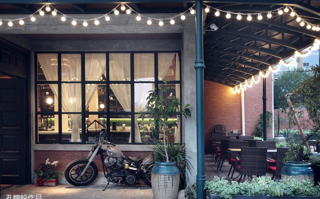 80 年代老车站焕新颜,设计师的怀旧之作-61