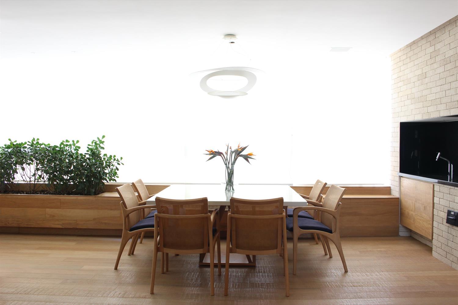 巴西 SP 市 SL 公寓 | 明亮木质与白色砖墙的简约空间-10