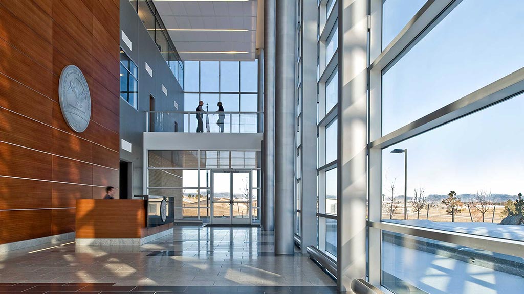 Gensler 为 DEA 打造高效环保新总部-3