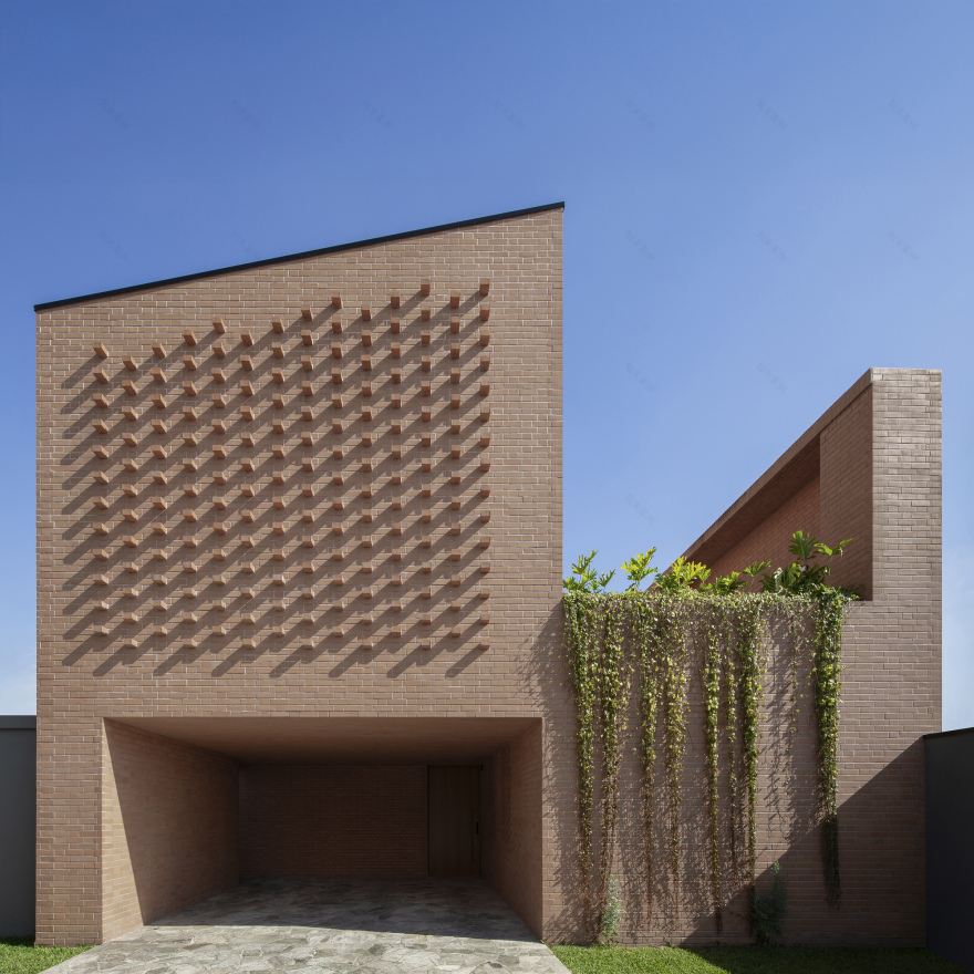 托朗住宅丨巴西丨Luana Barichello,Nommo Arquitetos-30