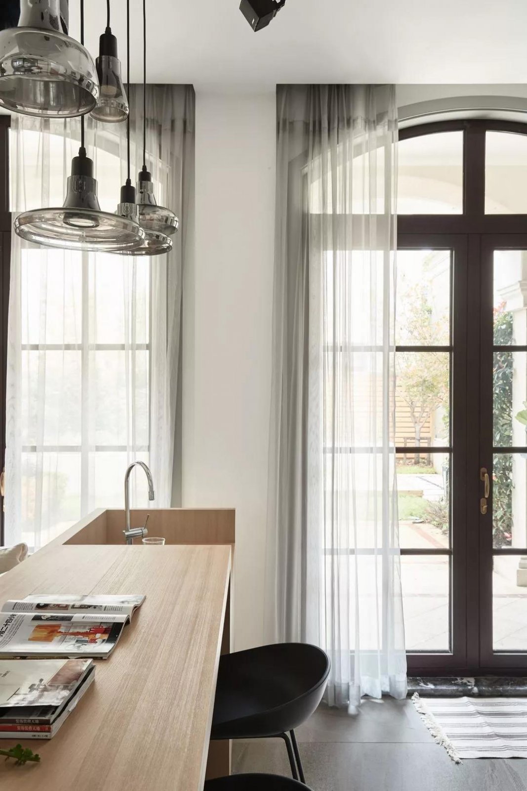 现代自然风的别墅-23