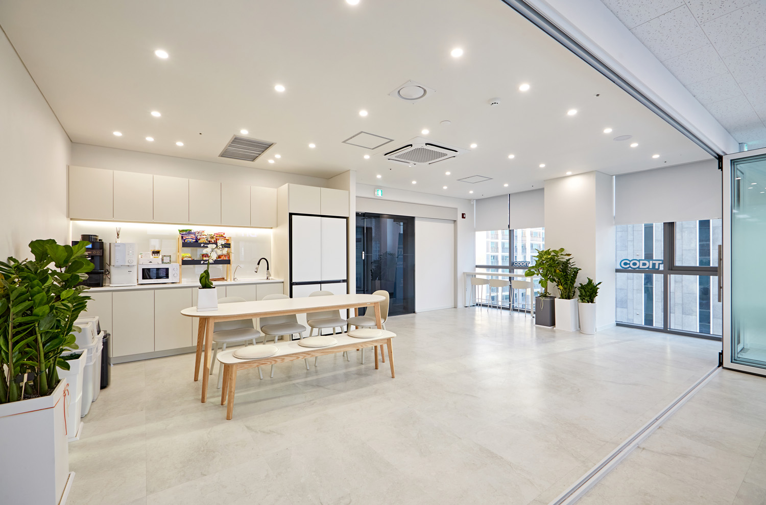 现代简约风格的 67 平米办公室设计-9