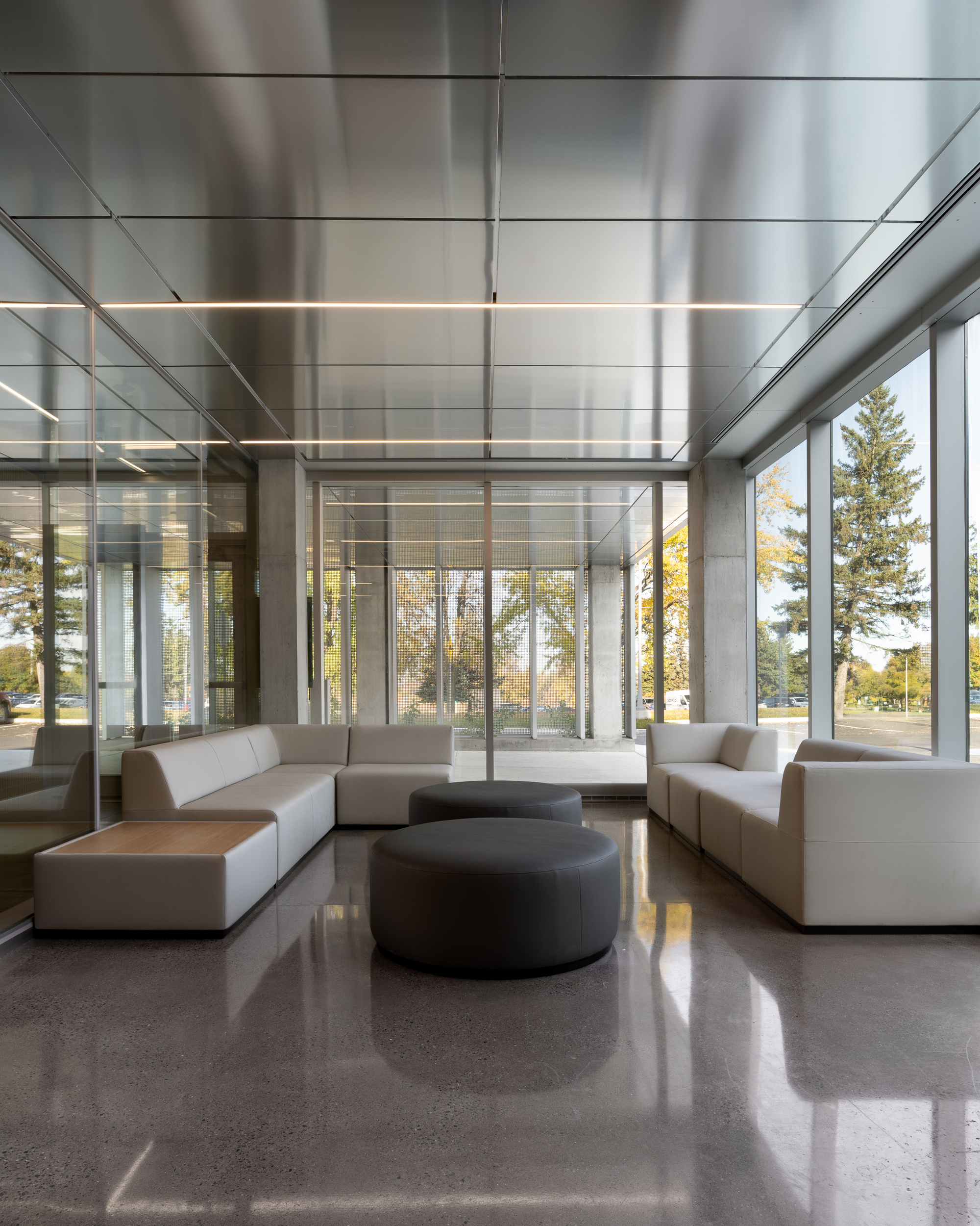 Pavillon A5 Faculty of Arts and Humanities / Saucier + Perrotte architectes-19