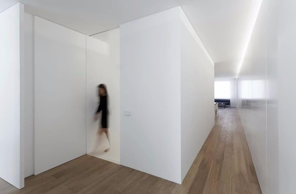 120平米的极简白公寓，用上灯带更美了！-27