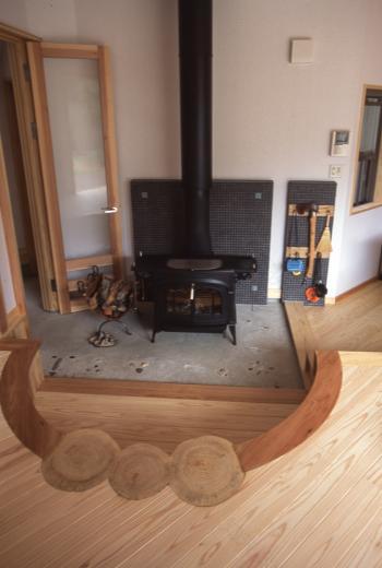 国産無垢材(栗駒材 自然素材)平屋の子育て丨(株)独楽蔵(こまぐら)-6