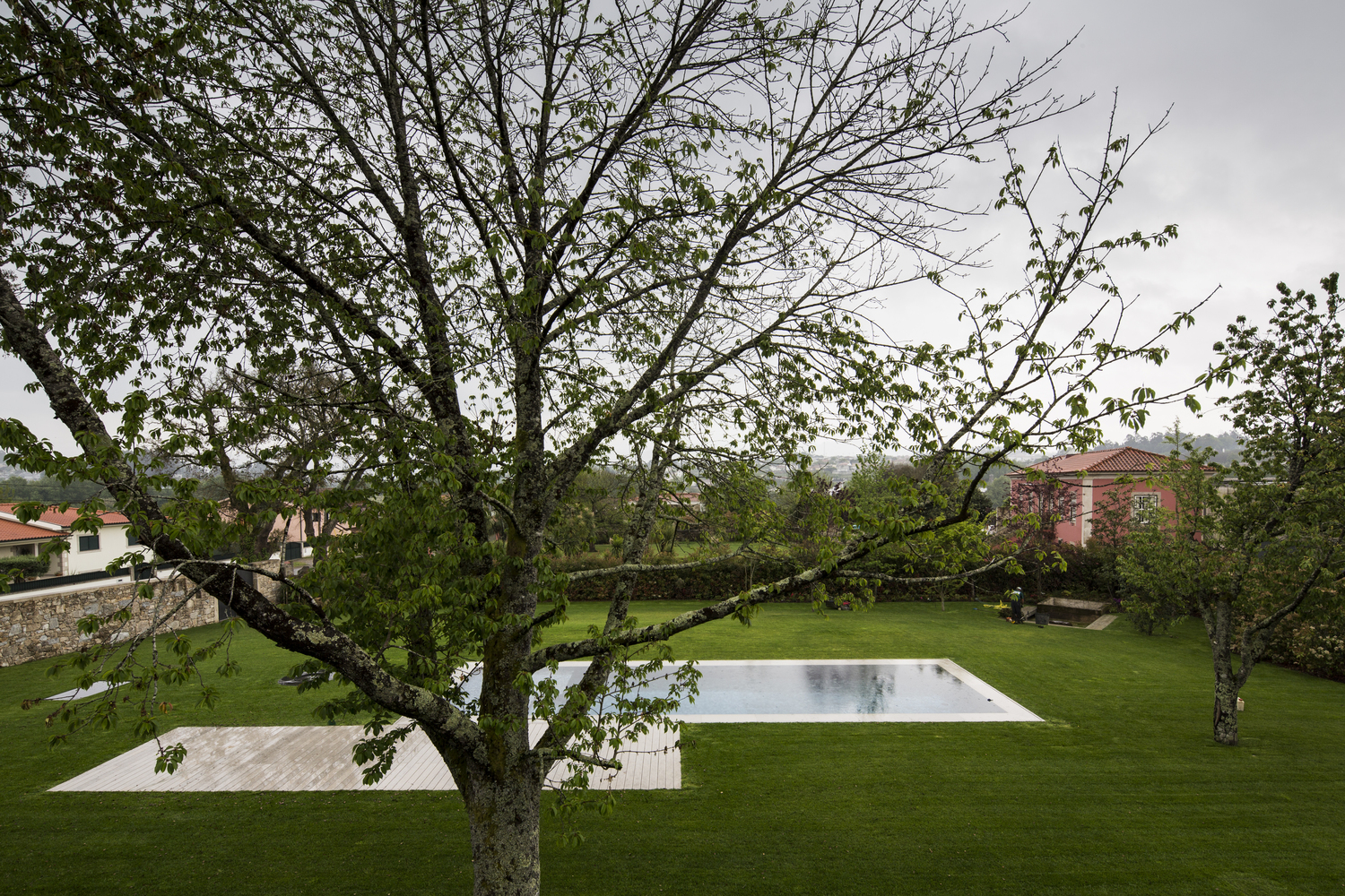 葡萄牙 Soutelo 乡村别墅 | 和谐融入自然的室内设计-44