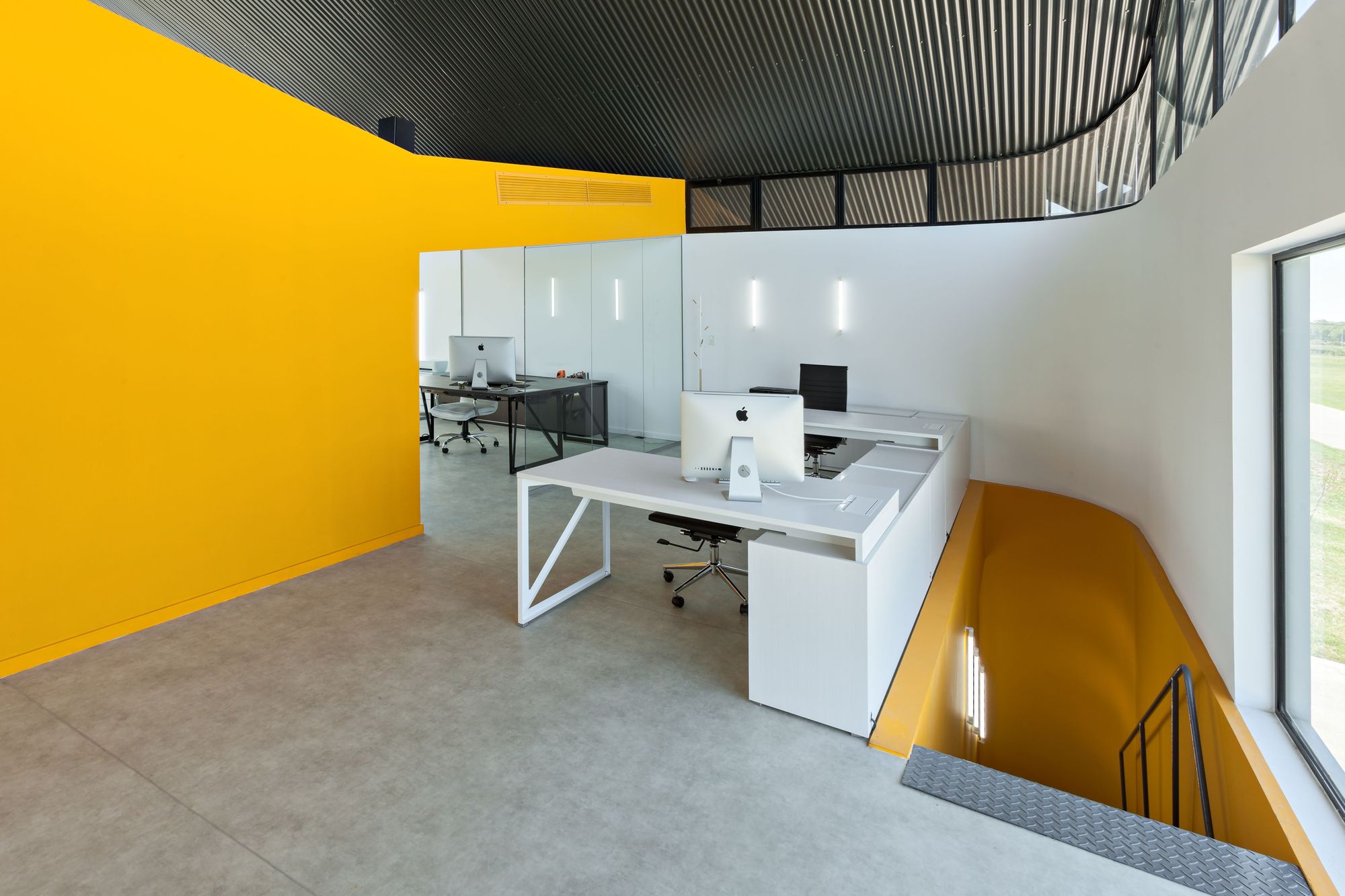 Bertolotti Vial Machinery and Office Warehouse / Estudio 2(A) DosArquitectas-36