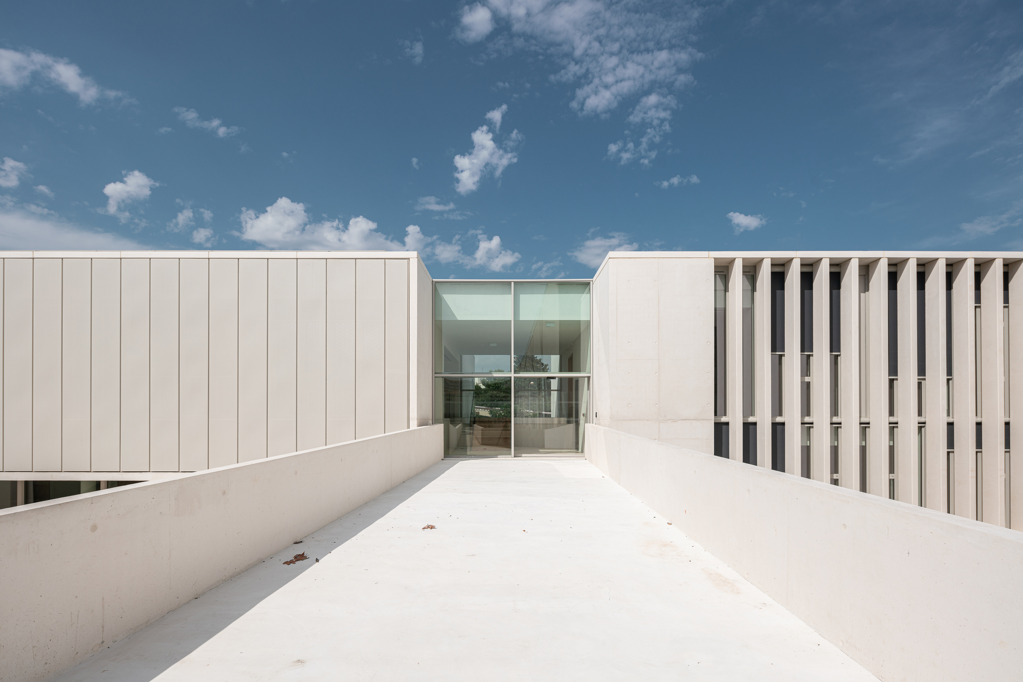 The Mediterranean Center for Human Sciences Research Center / Panorama Architecture-23