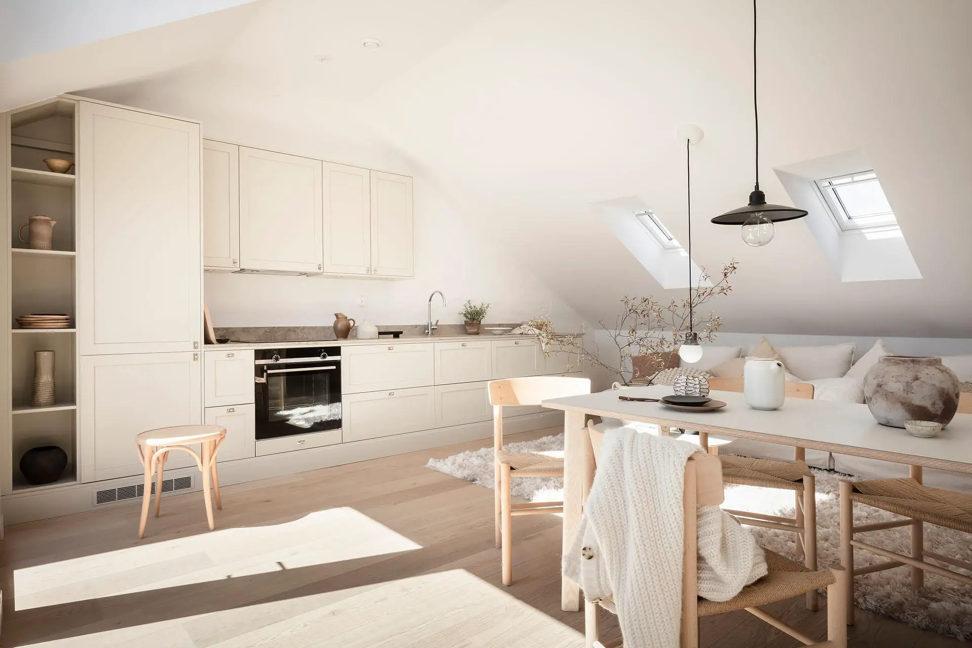 瑞典 35 年建筑 42m2 精致阁楼公寓-6