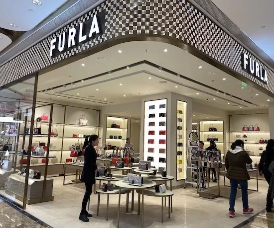 上海新世界城焕新升级，体验式设计引领潮流-56