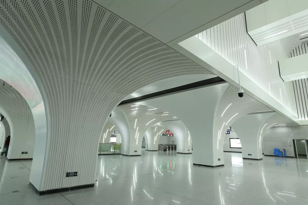 武汉首座四层地铁车站惊艳亮相-47