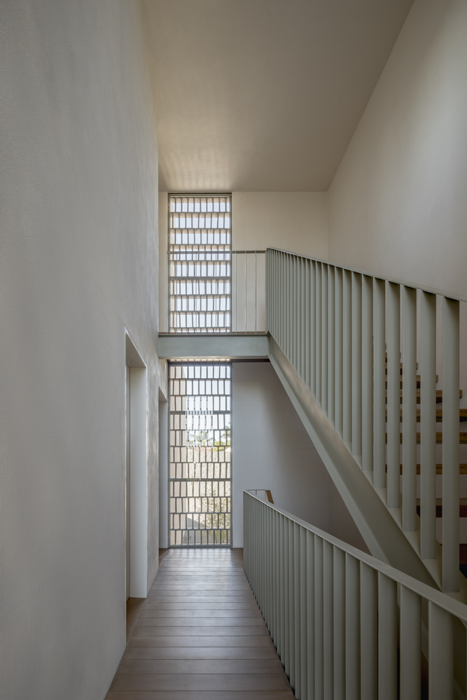 Par House · 镜像布局的现代住宅-33