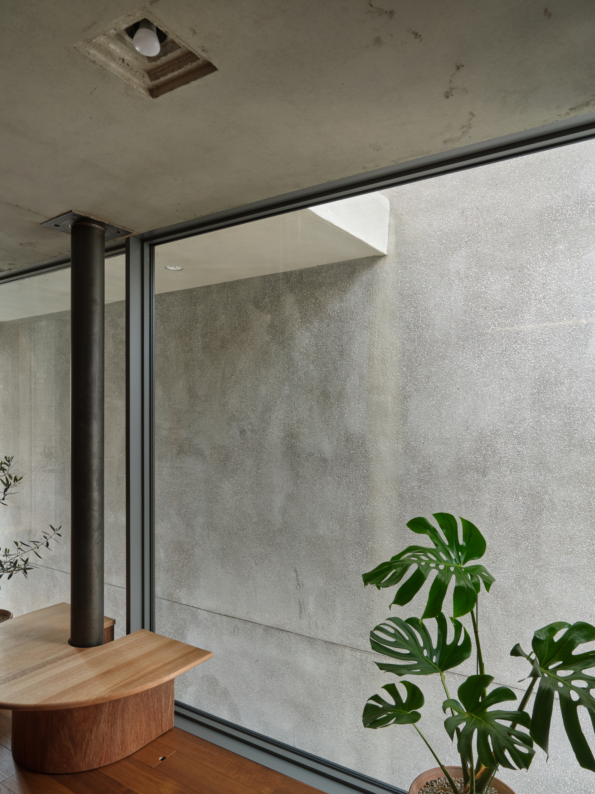 A Model of Sporadic Thoughts / FHHH friends-18