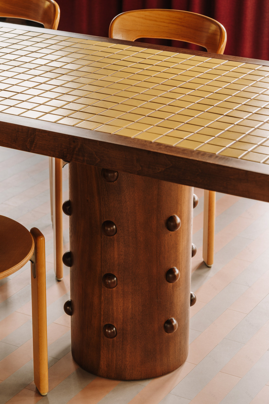 快餐店丨波兰弗罗茨瓦夫丨CUDO-22