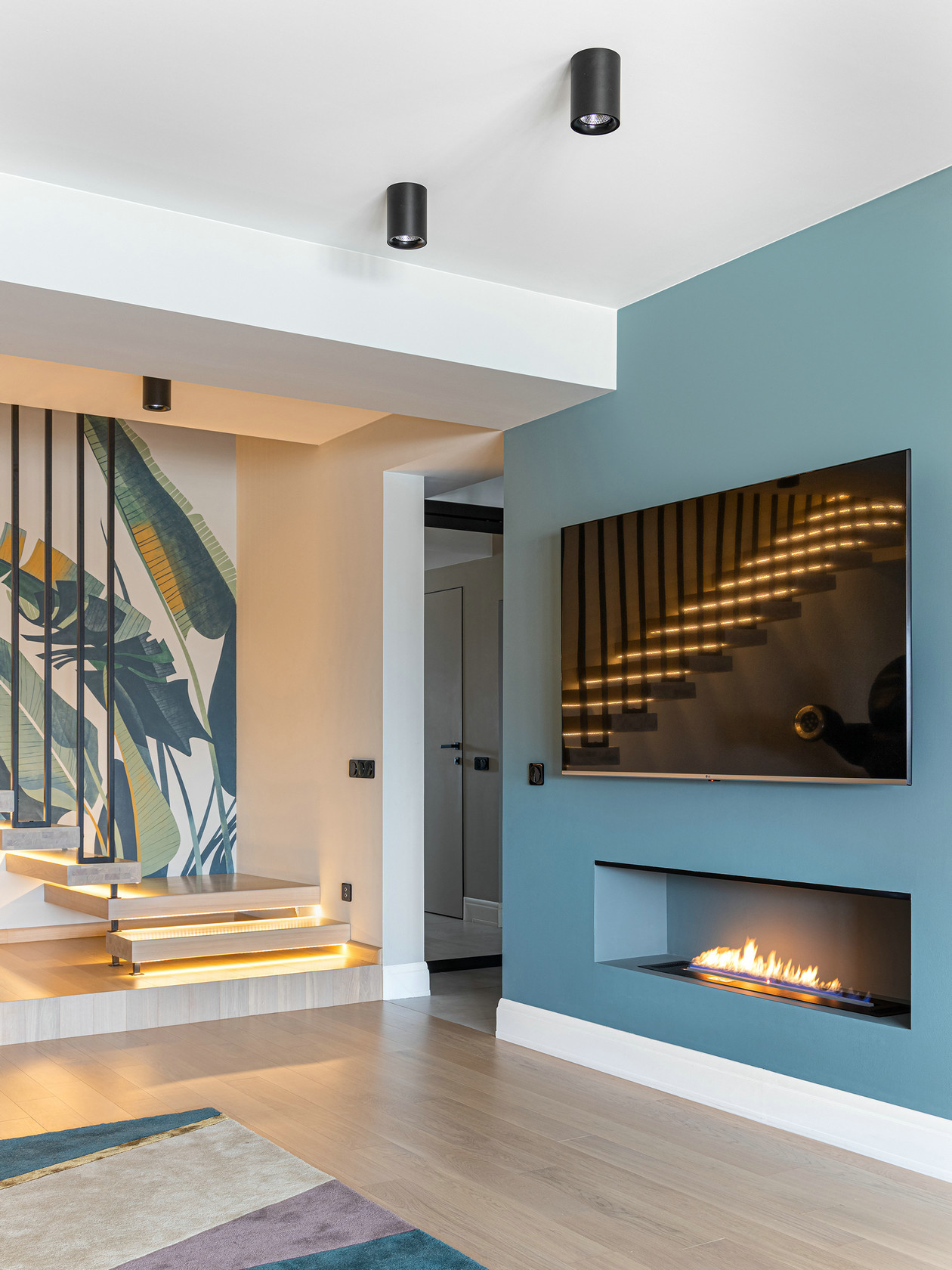 俄罗斯多彩色系公寓设计-2