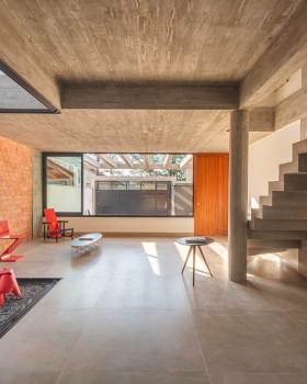 TT 房屋（注：由于TT含义不明确，这里仅按字面直译，若TT有特定所指，需结合具体语境确定更准确的译法） 丨巴西丨PJV Arquitetura