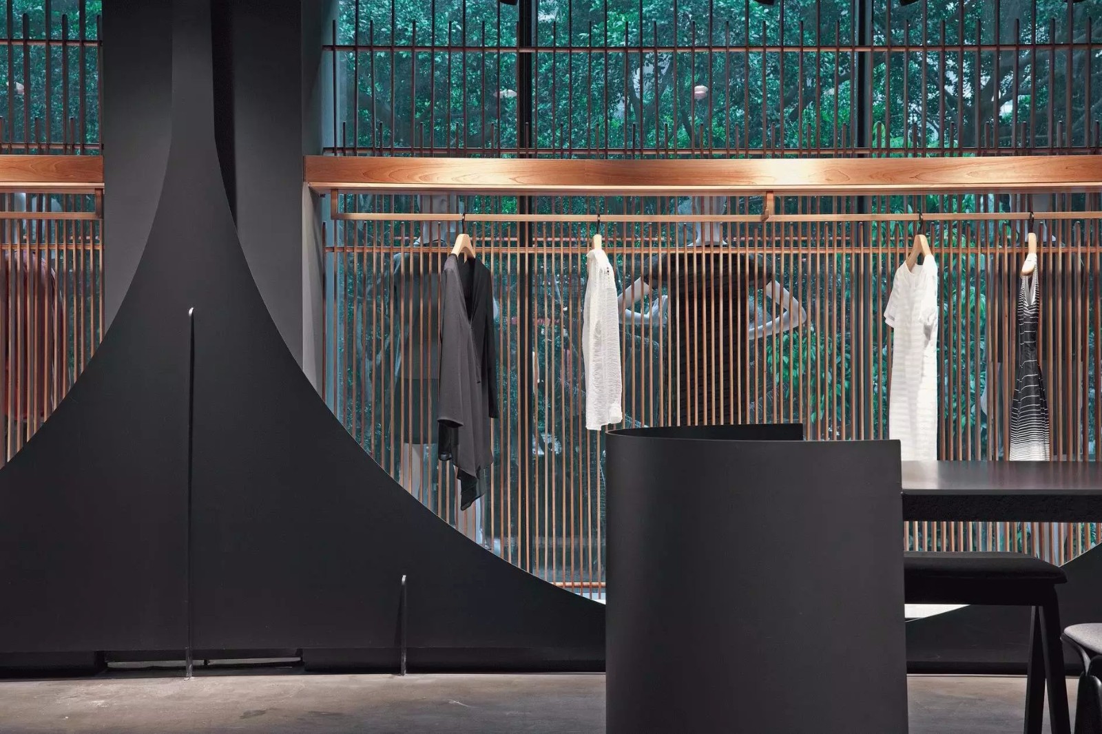 “直白”拱形打造的MINZE STYLE名师路时装概念集合店-28