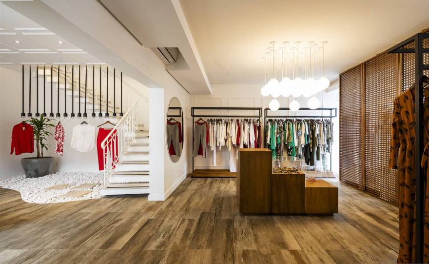 "Forma Arquitetura 打造‘苹果与肉桂’品牌服装店,展现自然简约之美"-0