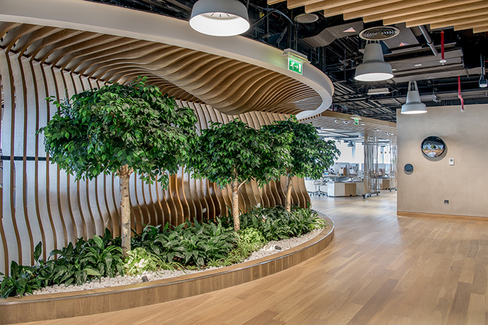Smart offices use intelligent interior landscape solutions-4