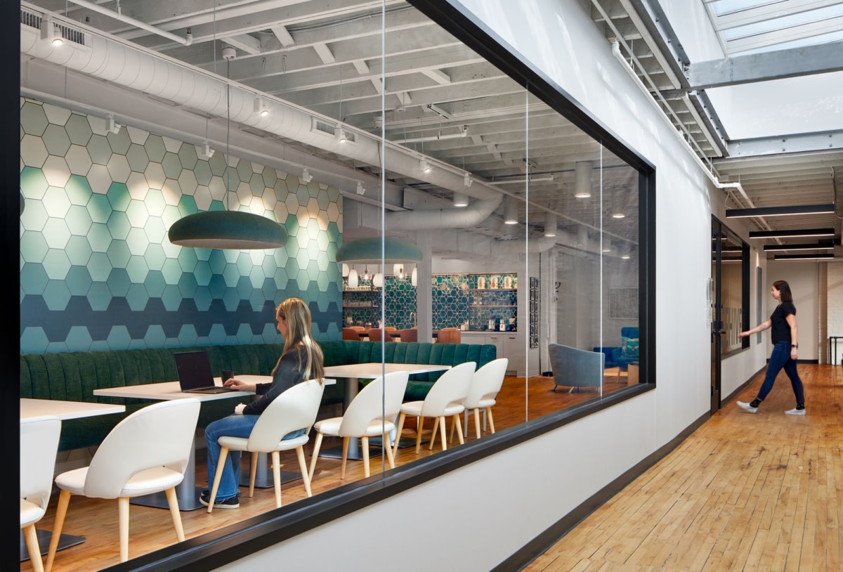 温馨如家的办公室设计 · Beehive 战略传播办公室丨美国丨Studio BV-13