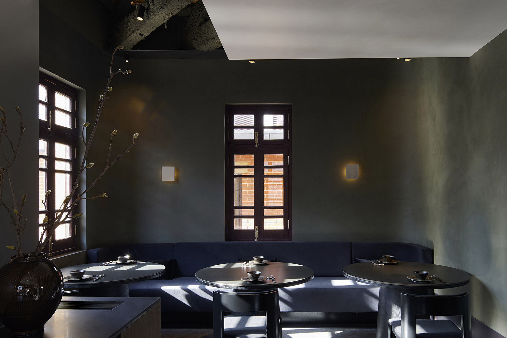 “葱茏”餐厅丨中国南京丨八荒设计团队-45