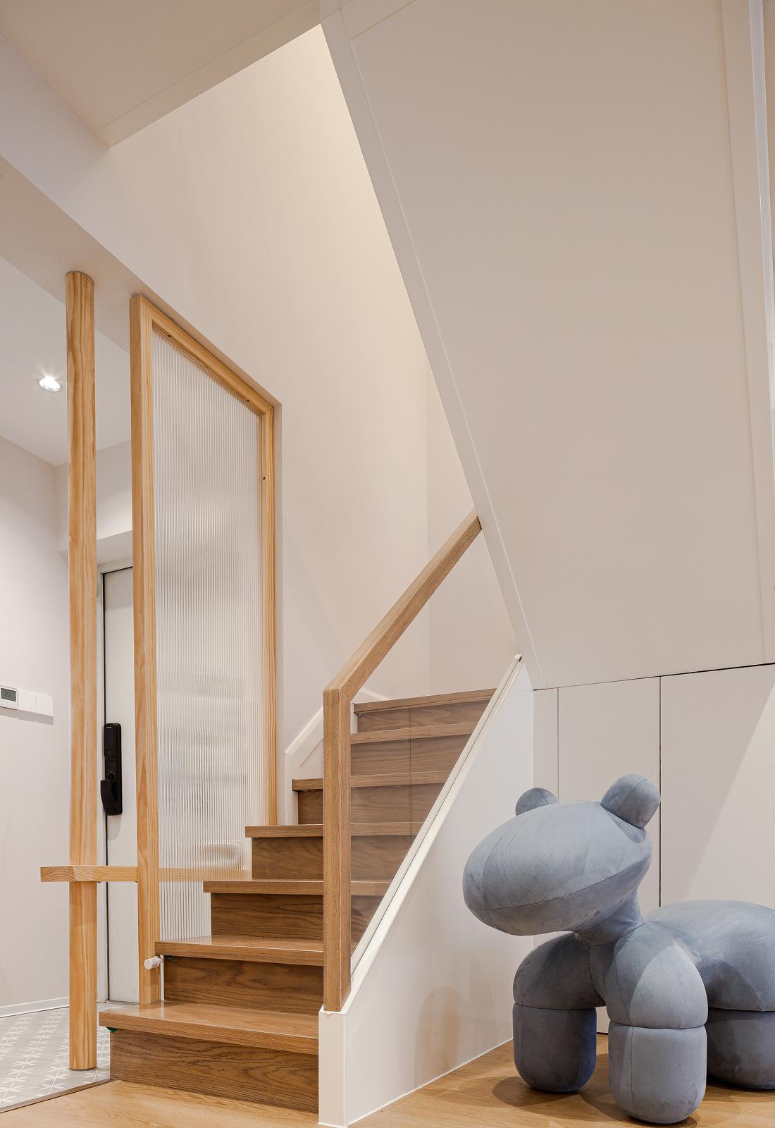 LDK 一体化原木风顶层复式设计-21