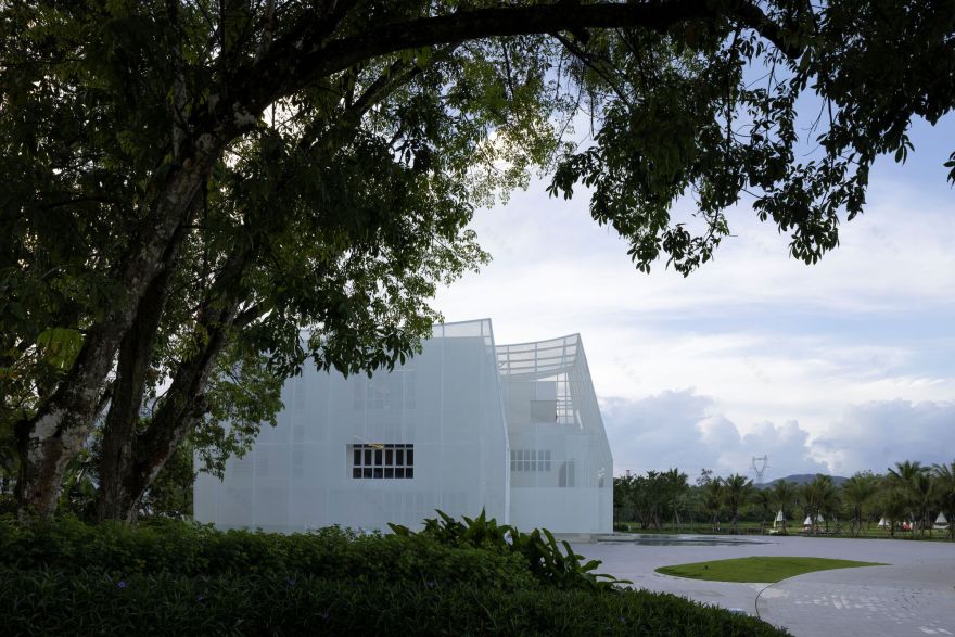 Flickering Peak CP·SUN RIVER Art Gallery / Wutopia Lab-22