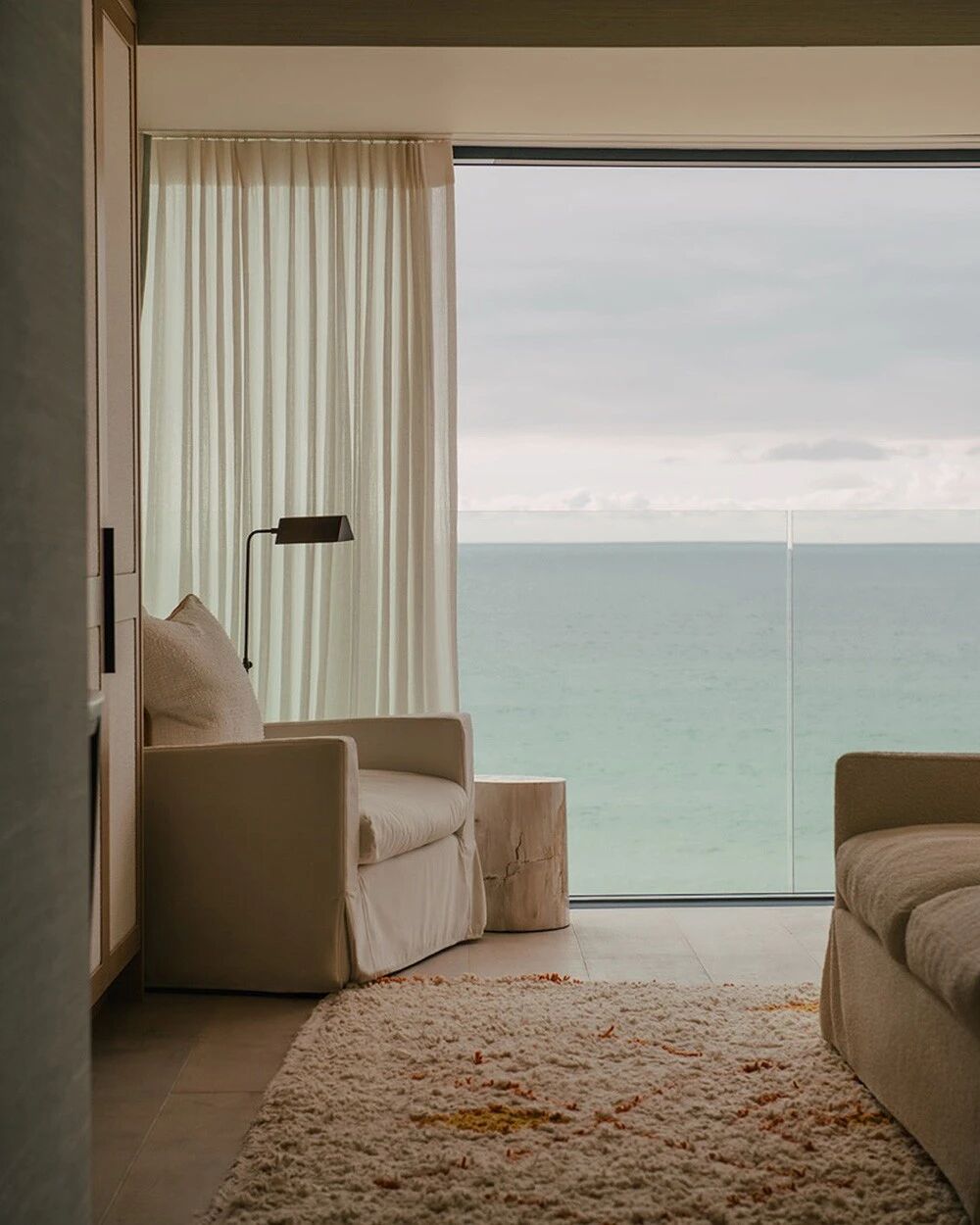 St· Ives Beachfront Penthouse海滨顶层住宅丨英国丨伦敦设计工作室贝尔与斯凯（Belle  Skye）-45